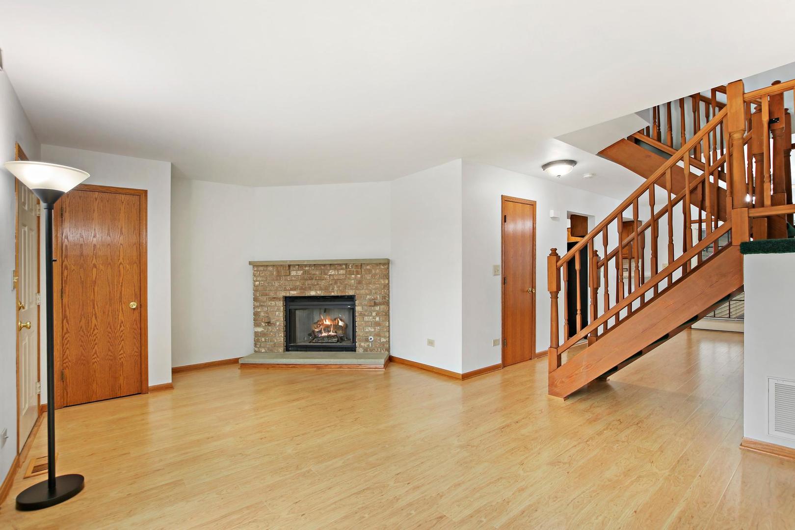 150 Eagle Point Road, Unit E Fox Lake, IL 60020 - Photo 10 of 26