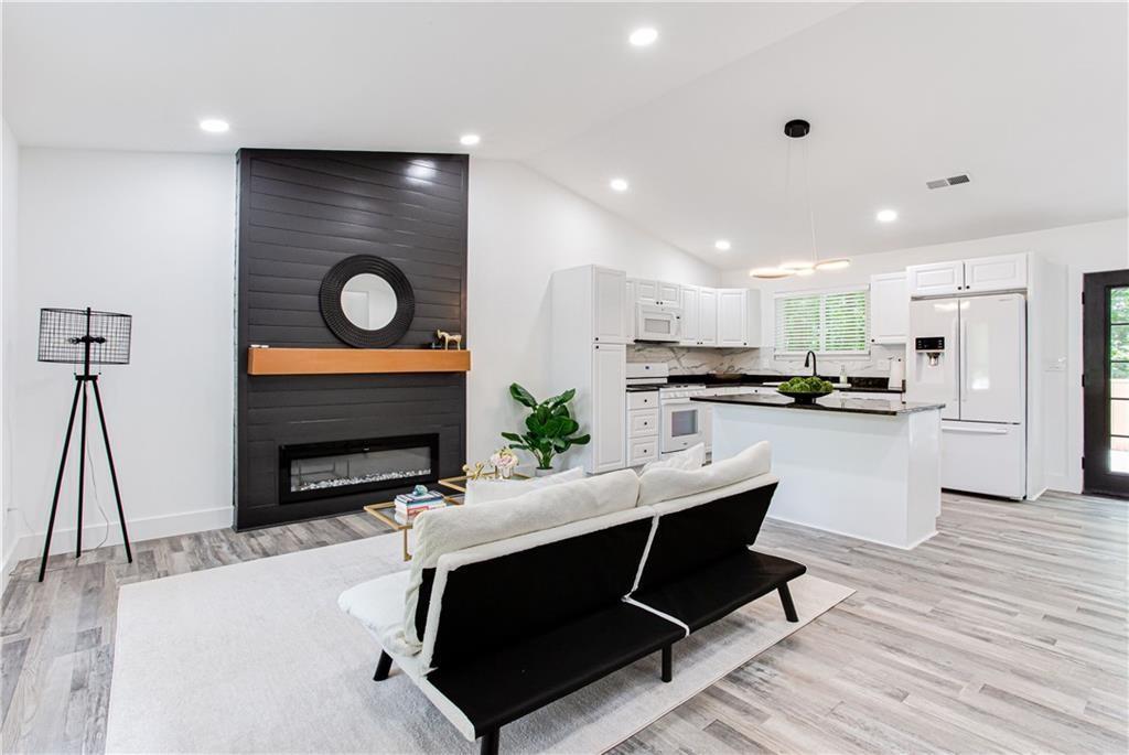 3038 Sutter Court Southwest Snellville, GA 30039 - Photo 2 of 22