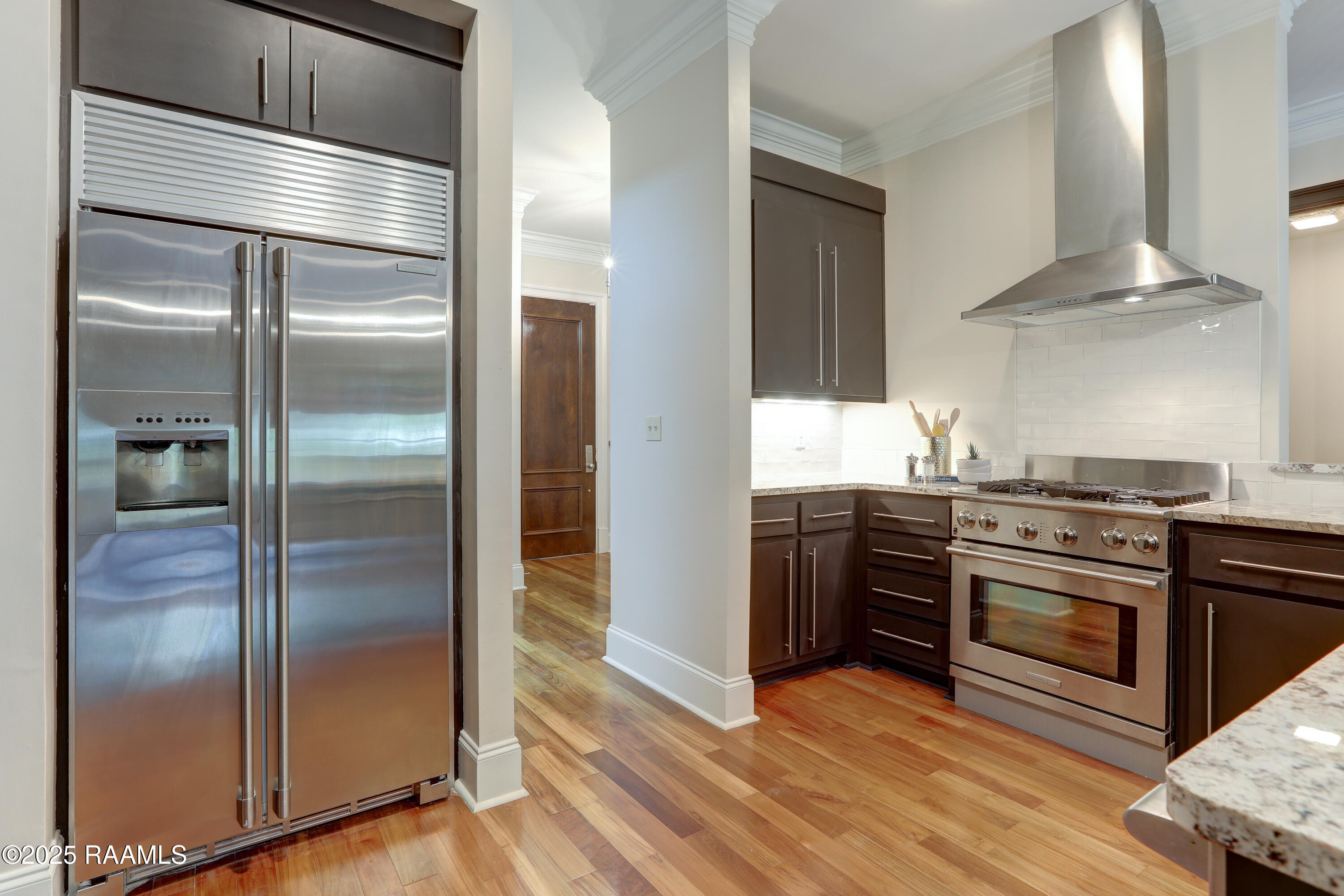 605 Silverstone Road, Unit 205B Lafayette, LA 70508 - Photo 12 of 48 Kitchen