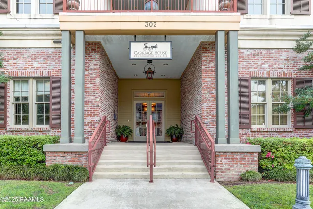 $550,000 | 605 Silverstone Road, Unit 205B, Lafayette, LA 70508