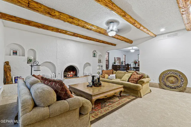 a view of a house with backyard