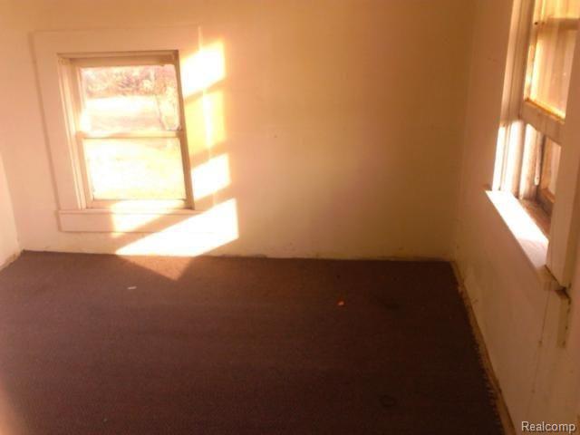 BEDROOM3.jpg