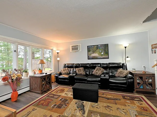 $589,000 | 14472 County Road 12, Pengilly, MN 55775