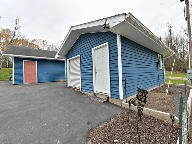 $589,000 | 14472 County Road 12, Pengilly, MN 55775