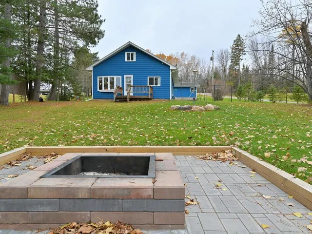 $589,000 | 14472 County Road 12, Pengilly, MN 55775