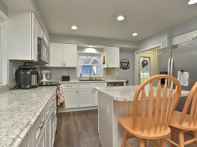 $589,000 | 14472 County Road 12, Pengilly, MN 55775