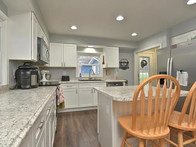 $589,000 | 14472 County Road 12, Pengilly, MN 55775