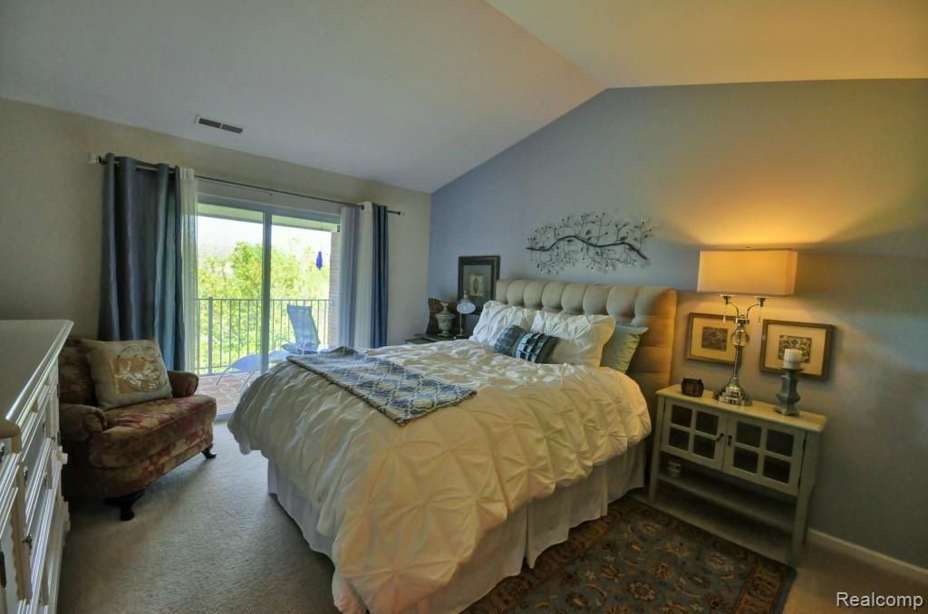 45961 Rhodes Drive Macomb, MI 48044 - Photo 15 of 23 DSC_0559And2more.jpg