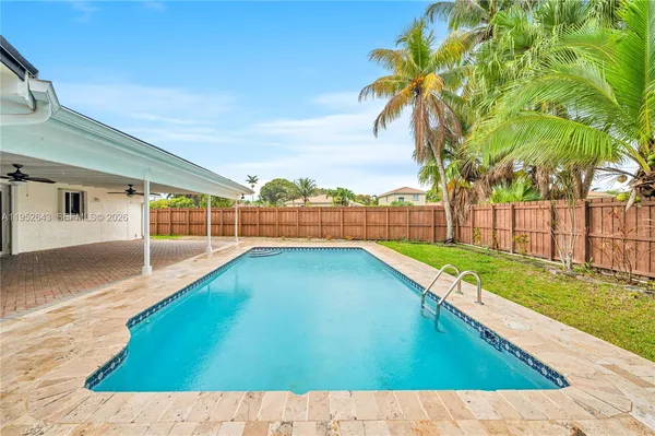 $1,075,000 | 15930 Southwest 90th Avenue, Palmetto Bay, FL 33157