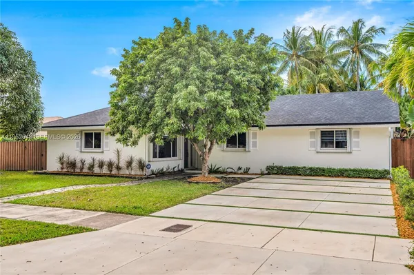 $1,075,000 | 15930 Southwest 90th Avenue, Palmetto Bay, FL 33157