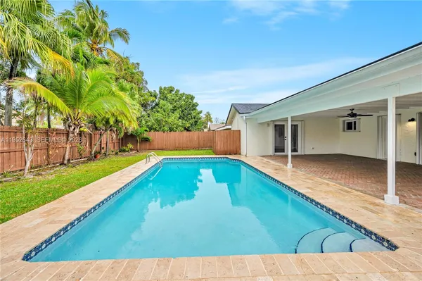 $1,075,000 | 15930 Southwest 90th Avenue, Palmetto Bay, FL 33157