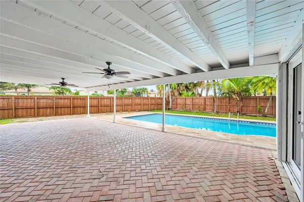 $1,075,000 | 15930 Southwest 90th Avenue, Palmetto Bay, FL 33157
