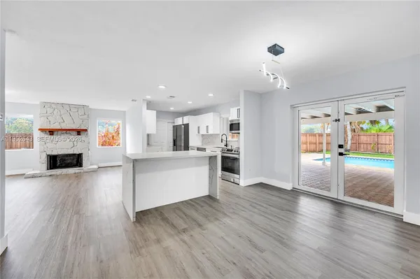 $1,075,000 | 15930 Southwest 90th Avenue, Palmetto Bay, FL 33157