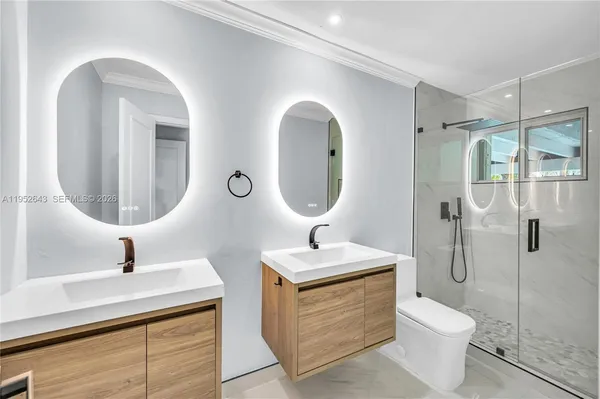 $1,075,000 | 15930 Southwest 90th Avenue, Palmetto Bay, FL 33157