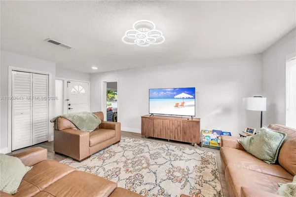 $1,075,000 | 15930 Southwest 90th Avenue, Palmetto Bay, FL 33157