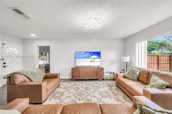 $1,075,000 | 15930 Southwest 90th Avenue, Palmetto Bay, FL 33157