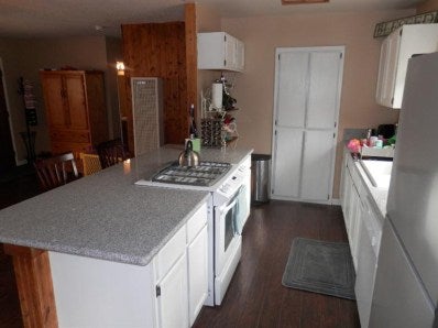 21220 Ridgeway Drive Tehachapi, CA 93561 - Photo 6 of 28 Gallery Image 6