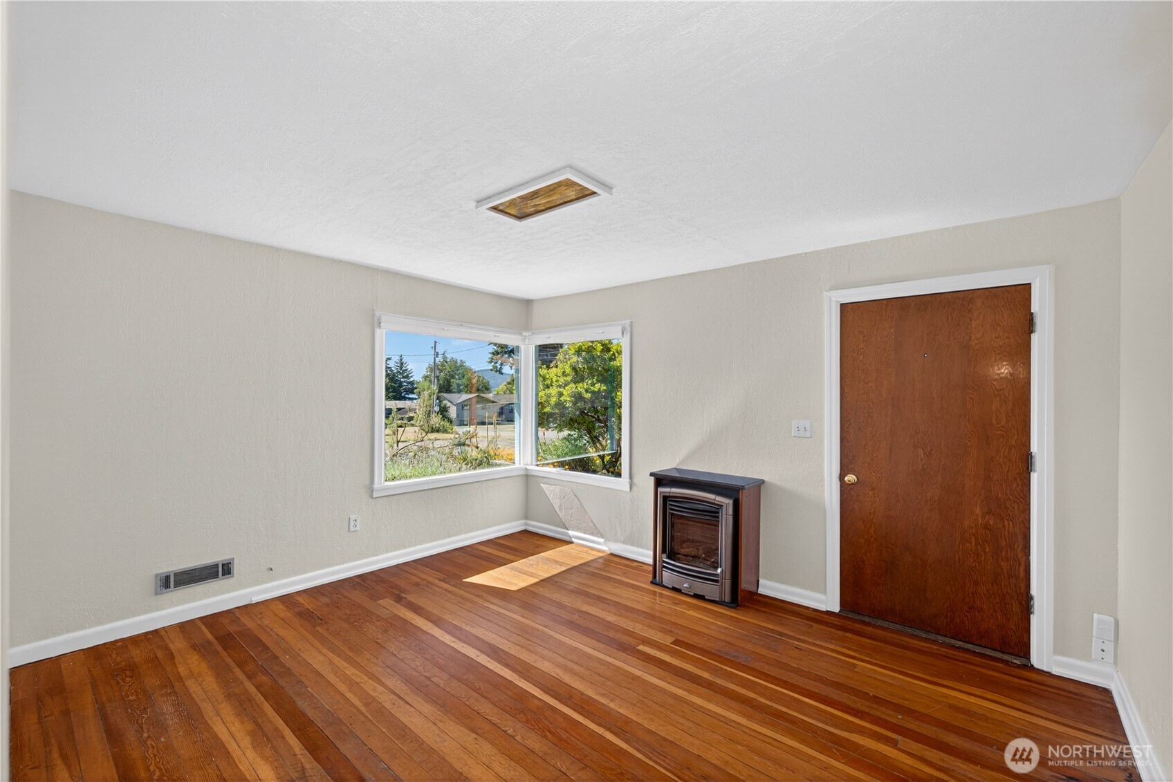 2009 11th Street Anacortes, WA 98221 - Photo 10 of 26