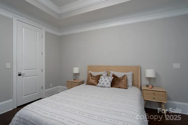 $1,399,900 | 5041 Vernet Lane, Charlotte, NC 28210