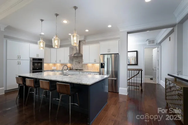 $1,399,900 | 5041 Vernet Lane, Charlotte, NC 28210