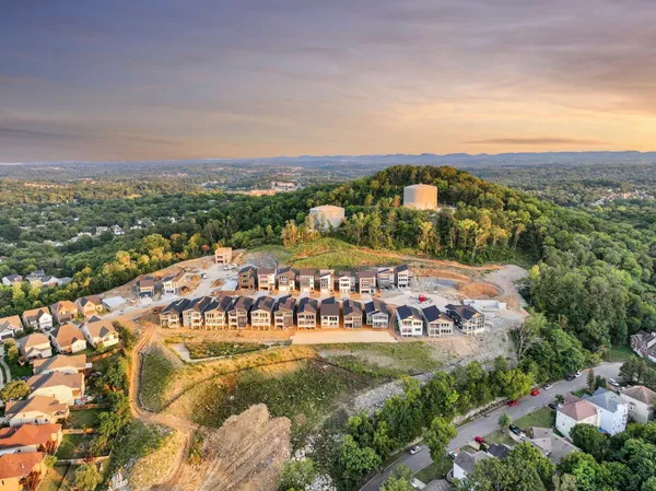 $874,900 | 209 Walnutwood Lane, Nashville, TN 37211