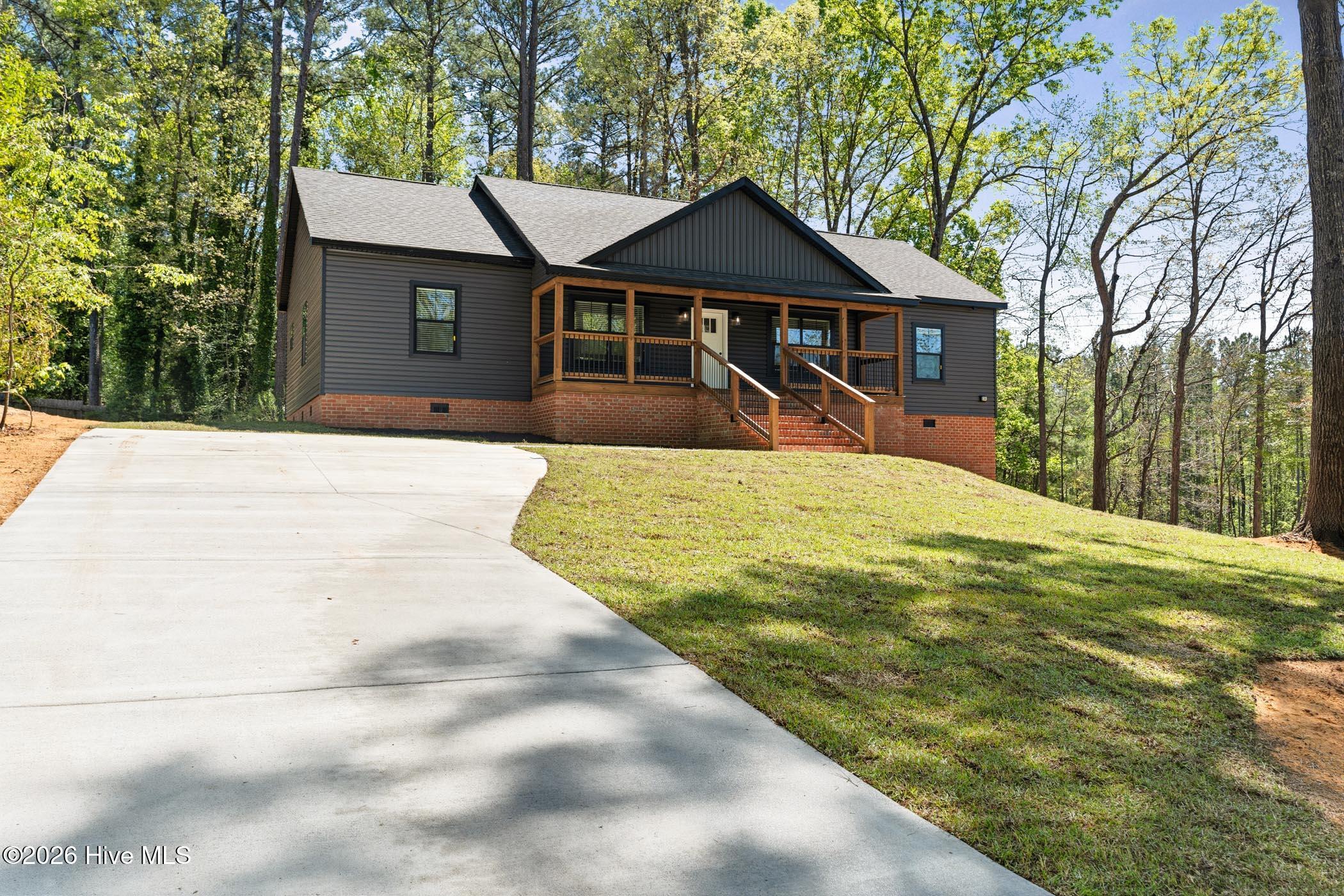 153 Southwood Drive Rockingham, NC 28379 - Photo 2 of 31 1000057449