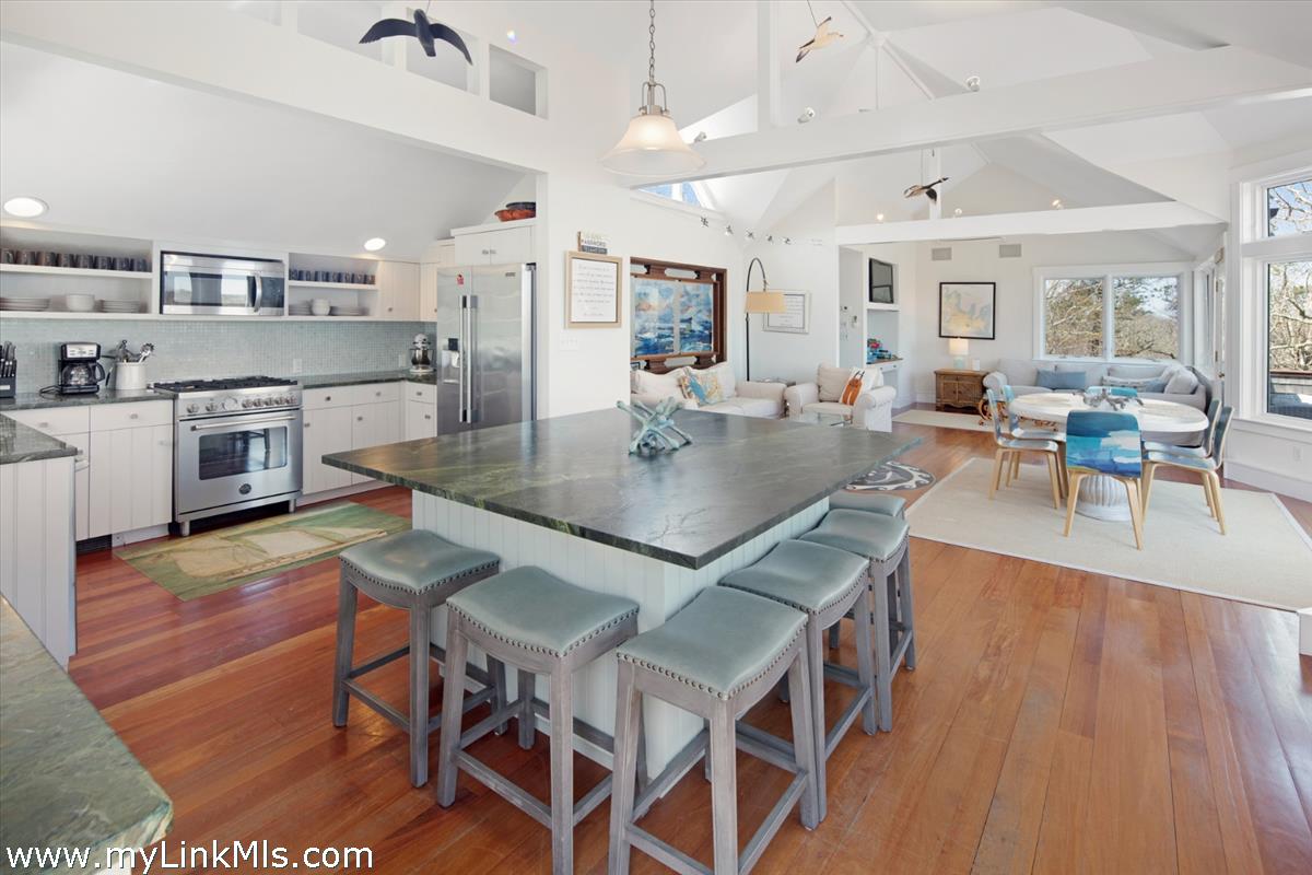 72 Chappaquiddick Avenue Edgartown, MA 02539 - Photo 11 of 63 Primary home kitchen