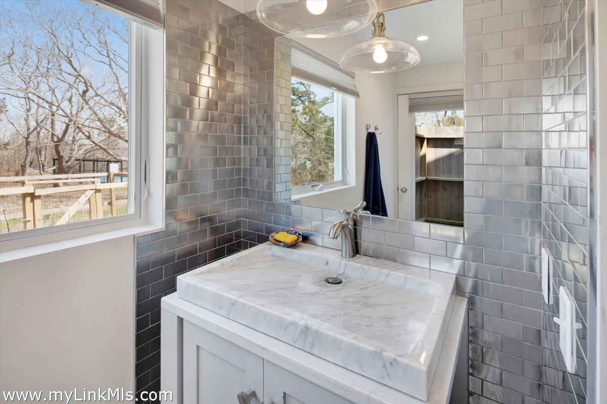 72 Chappaquiddick Avenue Edgartown, MA 02539 - Photo 48 of 63 Guest house, #1 of 2 bathrooms, opens to outdoor shower!