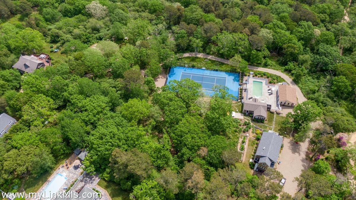 72 Chappaquiddick Avenue Edgartown, MA 02539 - Photo 5 of 63