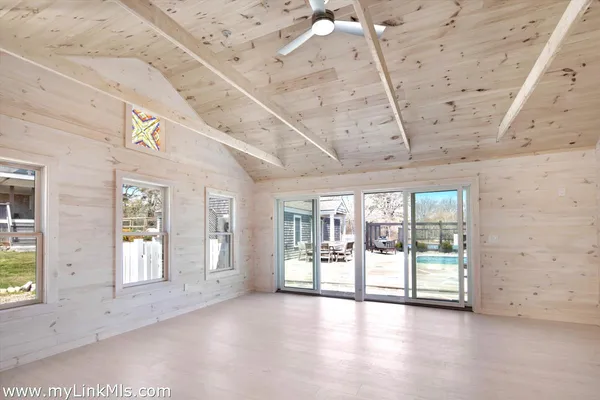 $2,999,000 | 72 Chappaquiddick Avenue, Edgartown, MA 02539