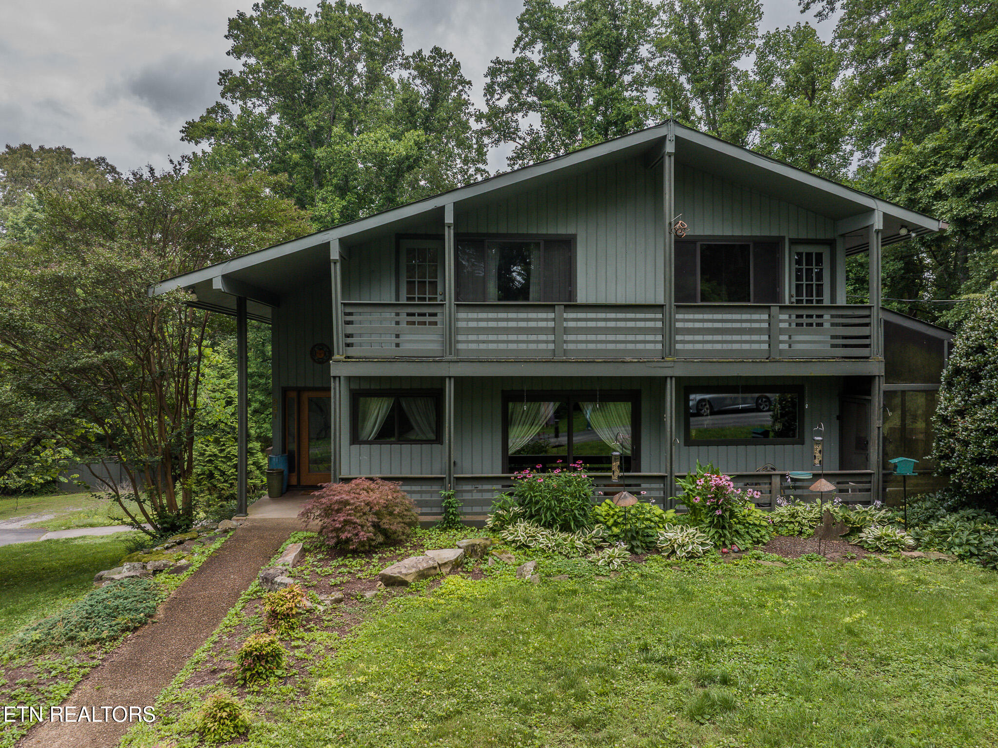 331 Louisiana Avenue Oak Ridge, TN 37830 - Photo 1 of 48 331 Louisiana Ave