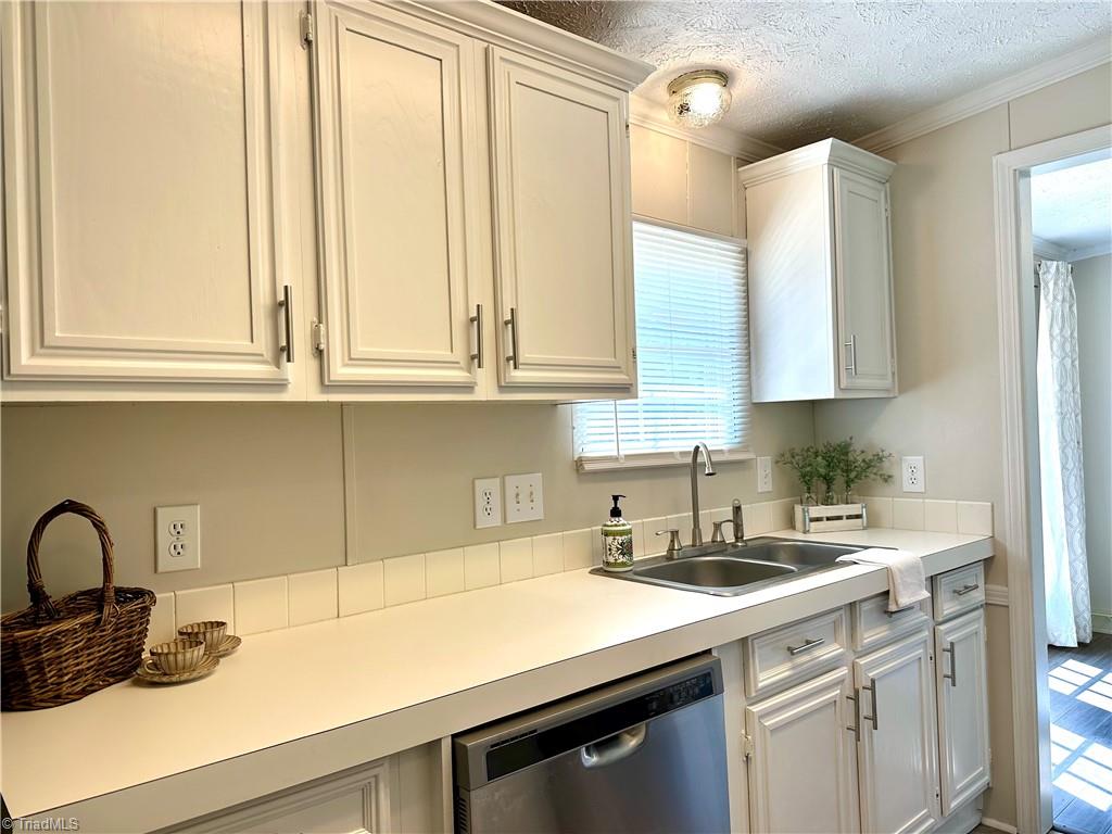 291 Howardtown Road Mocksville, NC 27028 - Photo 10 of 47 Gallery Image 10