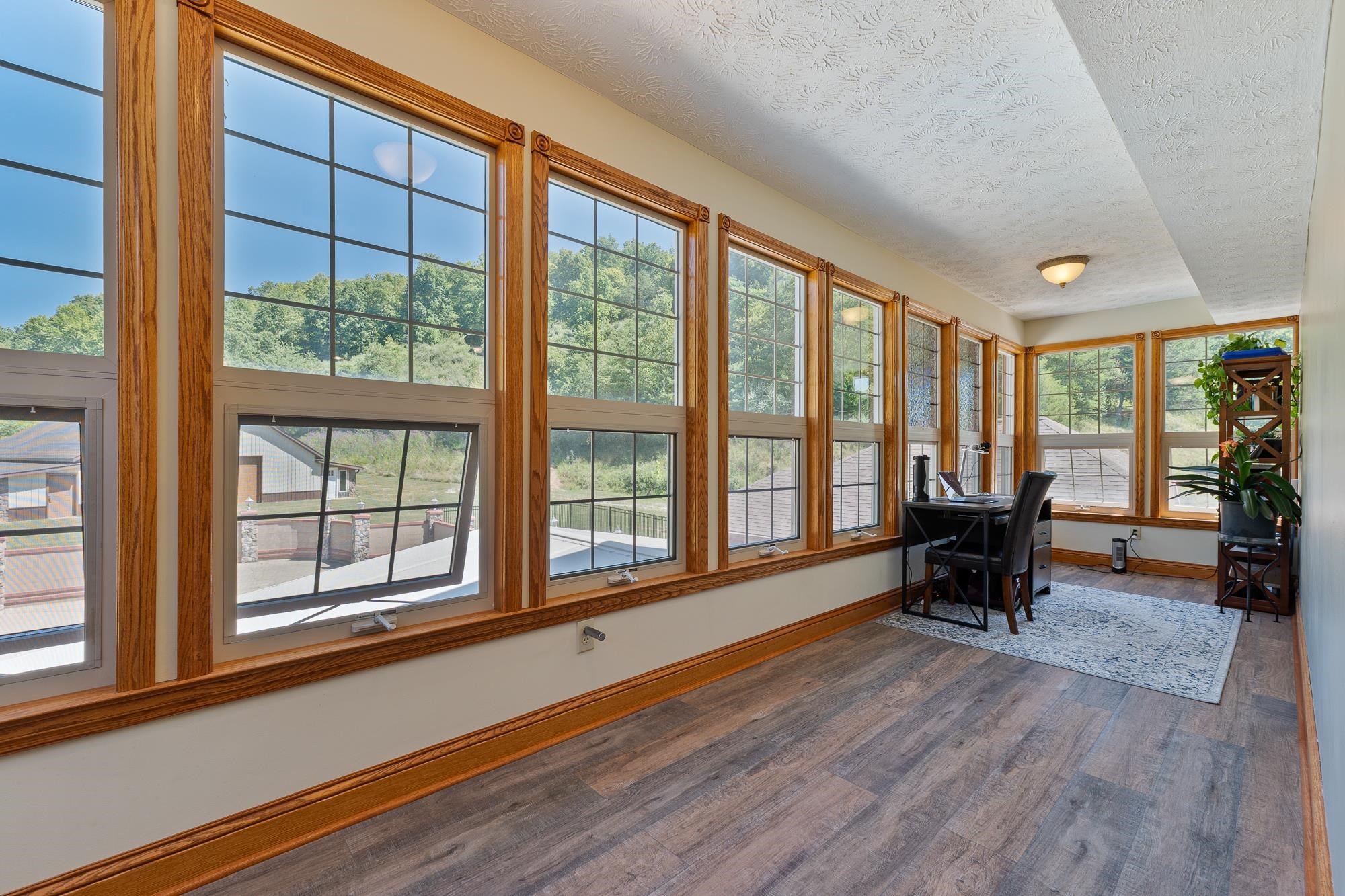 1915 Green Valley Road Huntington, WV 25701 - Photo 17 of 32 Gallery Image 17