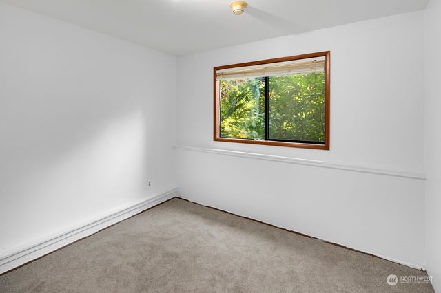 $1,050,000 | 19507 21st Place Northwest, Shoreline, WA 98177