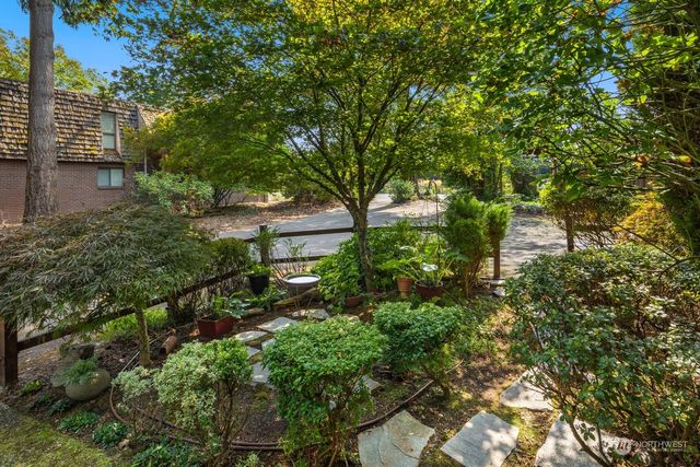 $1,050,000 | 19507 21st Place Northwest, Shoreline, WA 98177