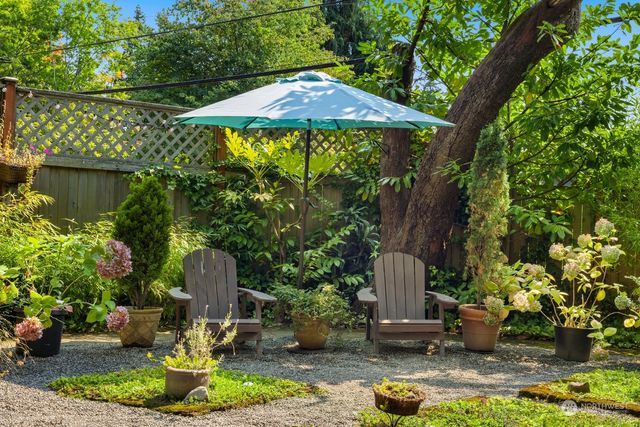 $1,050,000 | 19507 21st Place Northwest, Shoreline, WA 98177