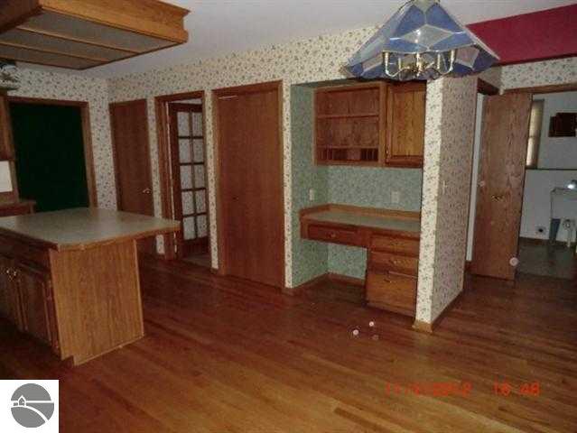 3517 Lone Lookout Road Traverse City, MI 49686 - Photo 14 of 25 1740762-13.JPG
