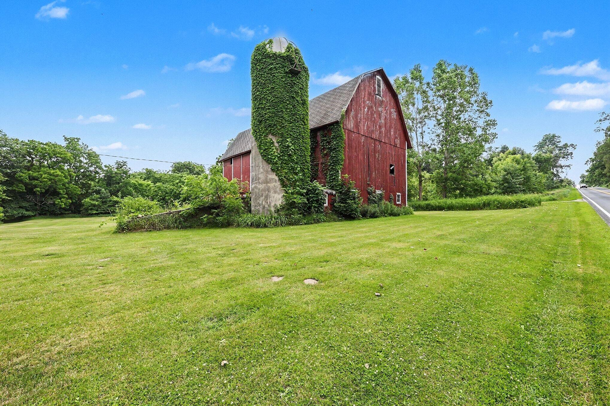 5901 Sharon Hollow Road Manchester, MI 48158 - Photo 6 of 21 017_file_9667
