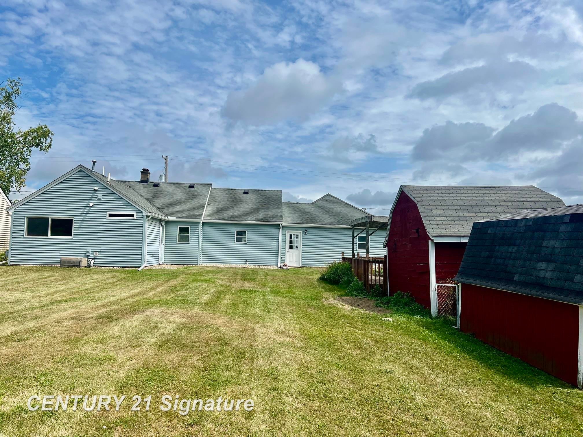 5935 Midland Road Freeland, MI 48623 - Photo 4 of 26 Gallery Image 4