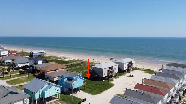 $219,900 | 128 Howard Avenue, Surfside Beach, TX 77541