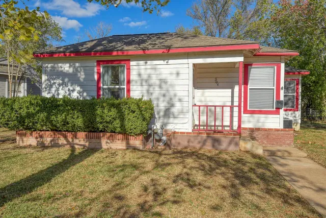 $235,000 | 304 Cedar Street, Bastrop, TX 78602