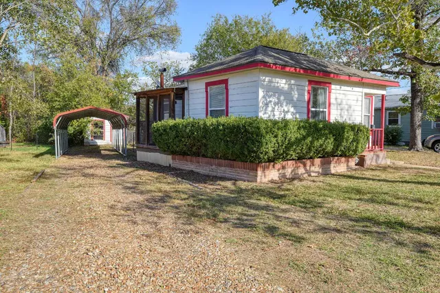 $235,000 | 304 Cedar Street, Bastrop, TX 78602