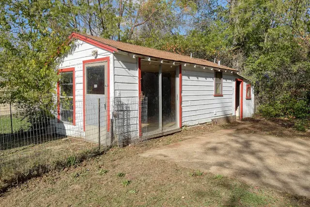 $235,000 | 304 Cedar Street, Bastrop, TX 78602