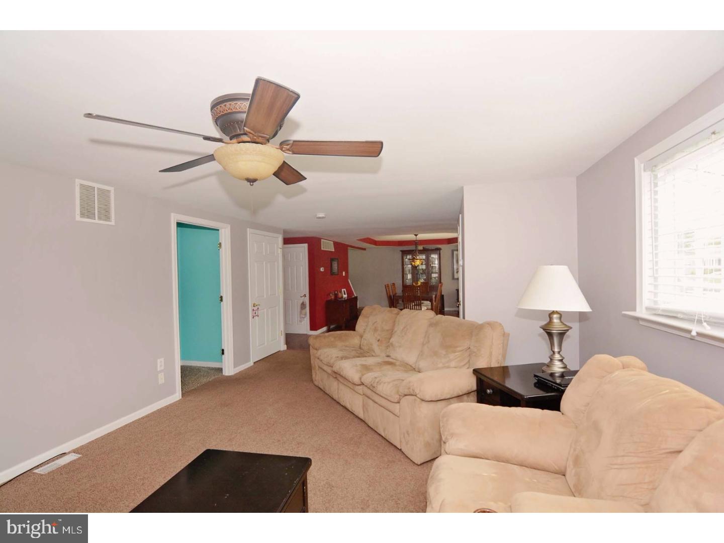730 Roger Road Warminster, PA 18974 - Photo 6 of 22 Living Room