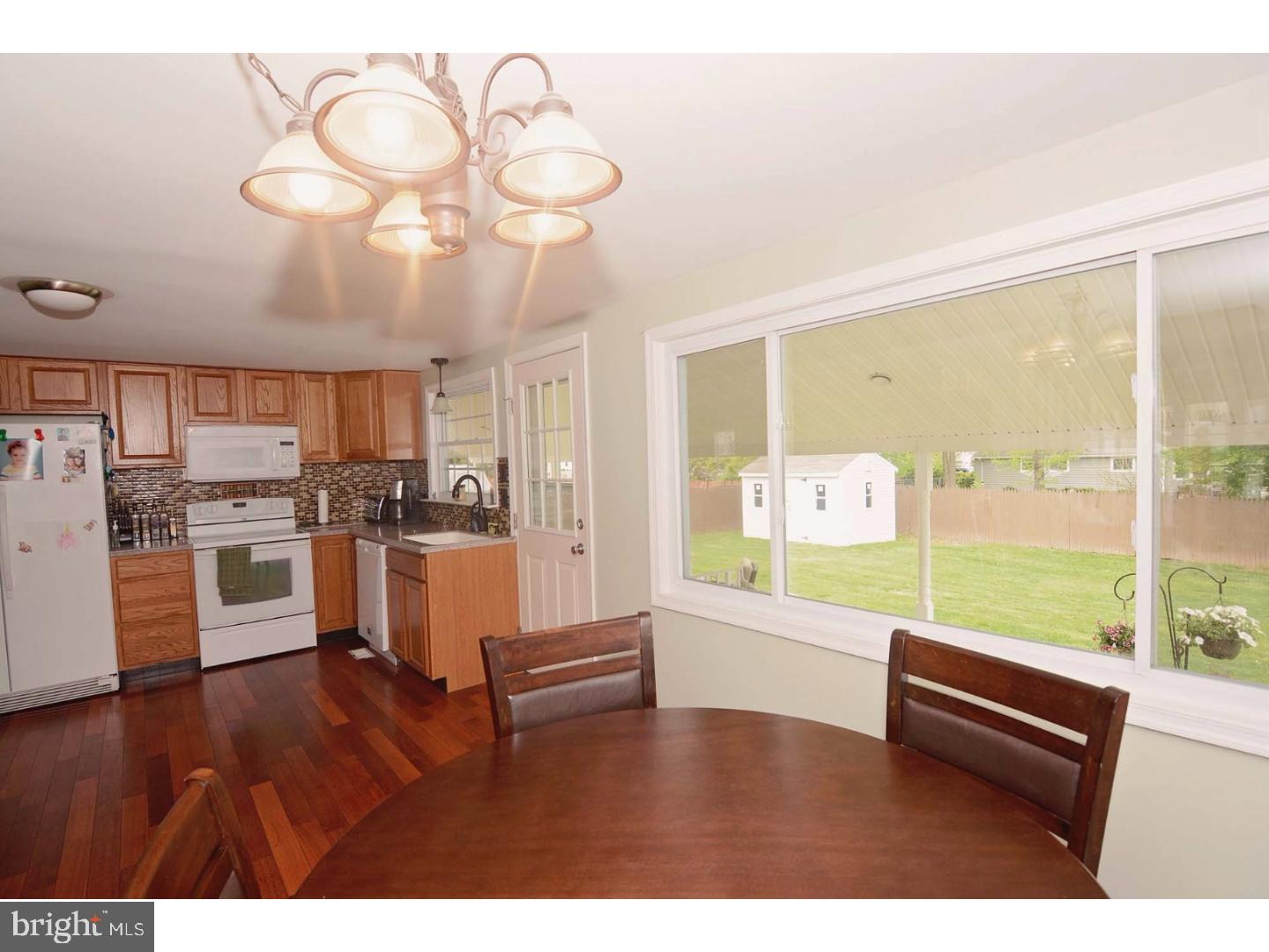 730 Roger Road Warminster, PA 18974 - Photo 8 of 22 Kitchen