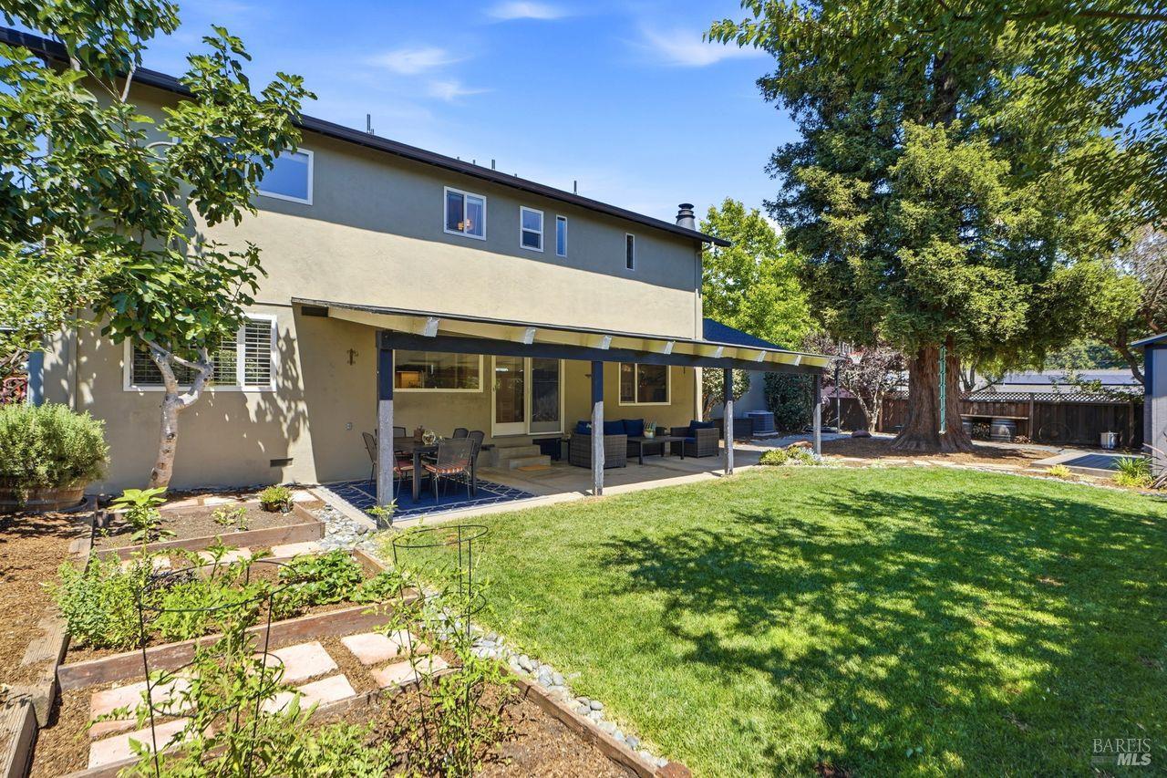 2205 Hillside Drive Santa Rosa, CA 95404 - Photo 5 of 32
