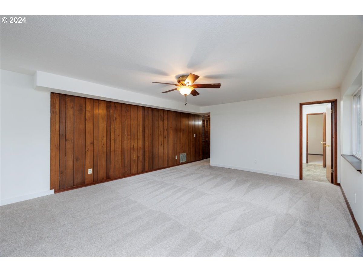 13400 Northwest Northrup Street Portland, OR 97229 - Photo 27 of 39 a view of an empty room