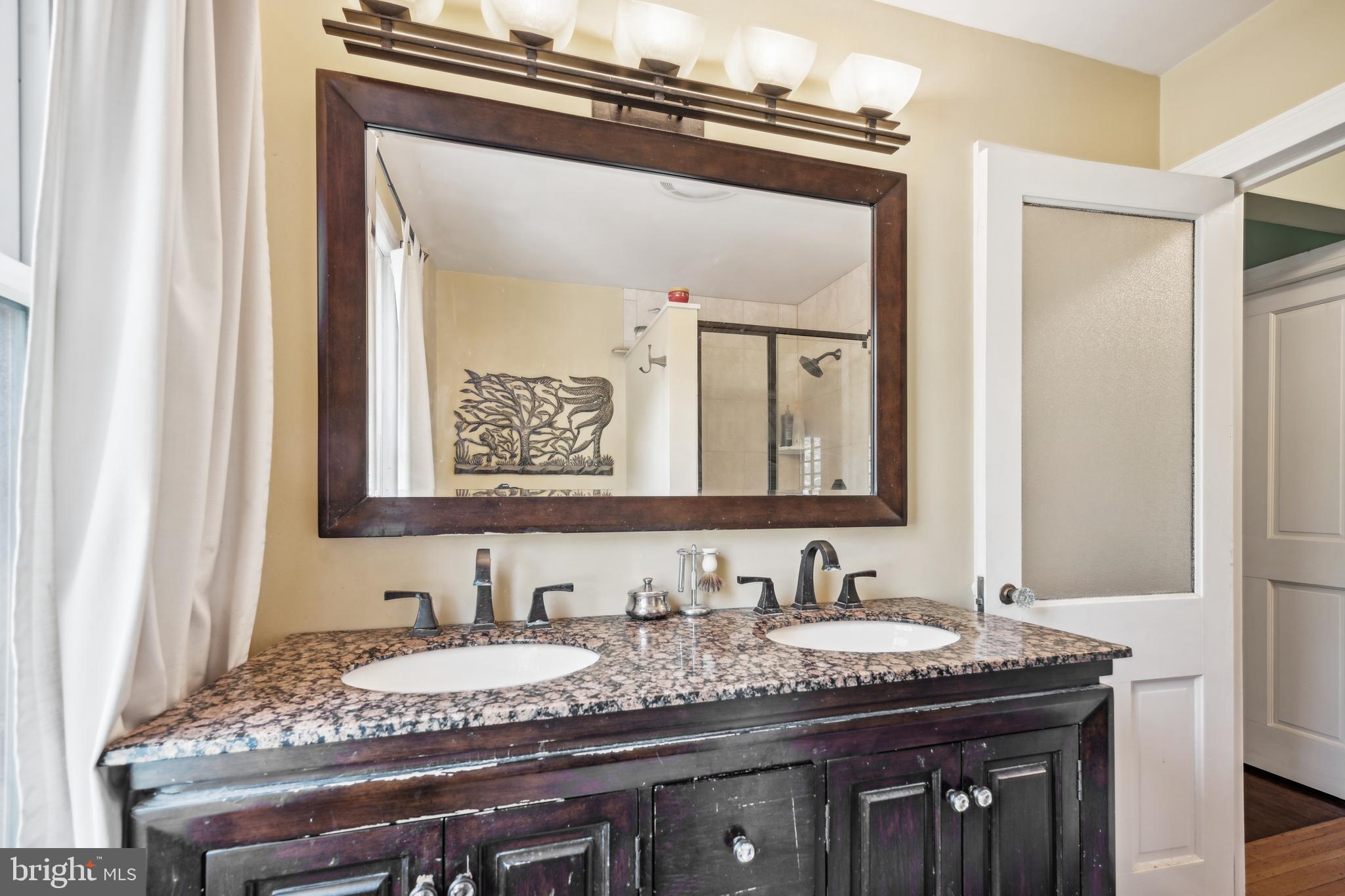 901 Thomas Avenue Riverton, NJ 08077 - Photo 36 of 72 Ensuite bath