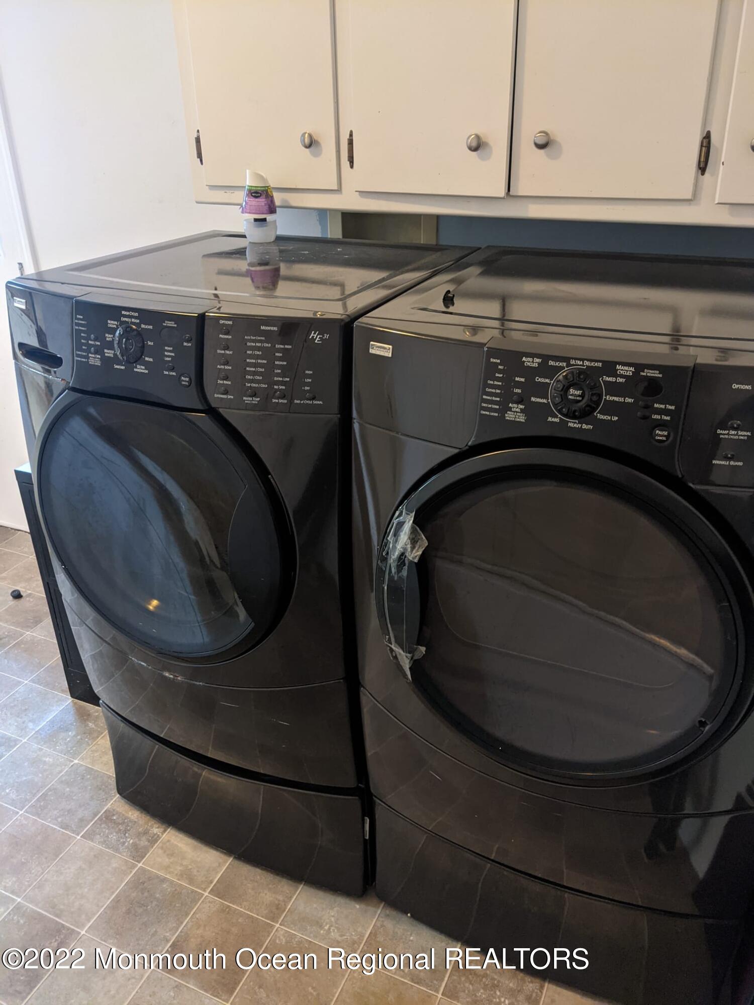 1304 Franklin Avenue Asbury Park, NJ 07712 - Photo 23 of 25 a utility room with washing machine