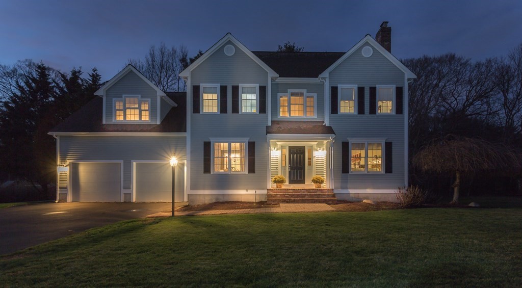27 Wampanoag Road Raynham, MA 02767 - Photo 1 of 28 Gallery Image 1